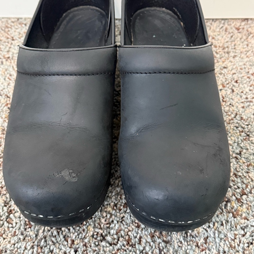 DANSKO All Black Slip On Shoes 39 - Picture 12 of 14